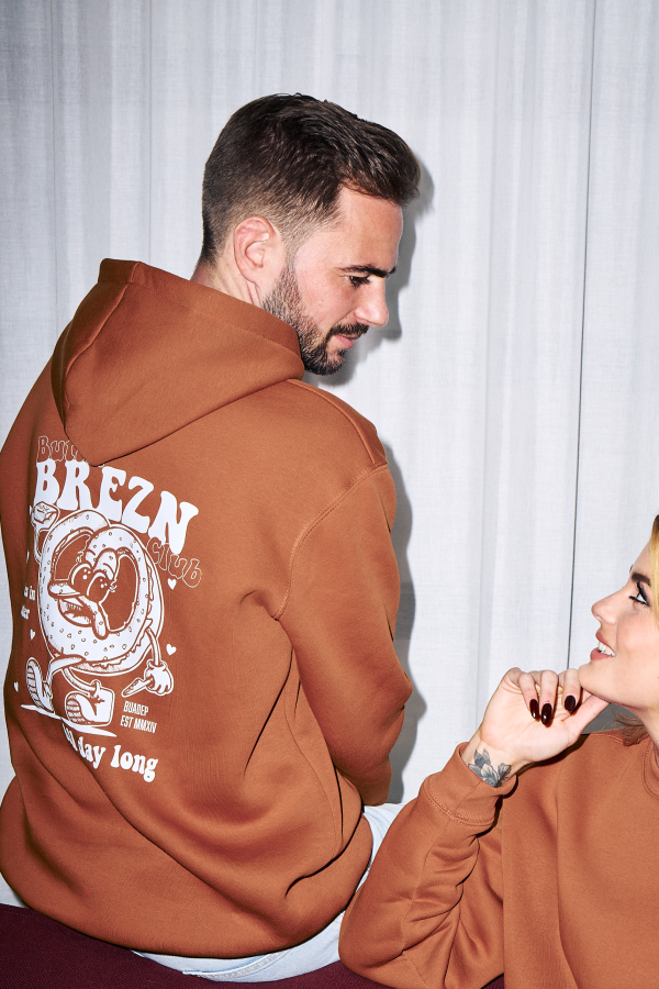 Butter Brezn Club Hoodie Caramel Verkauf – Bild 3